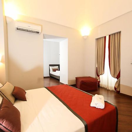 Palazzo Riario Sforza Hotel Naples Exterior photo