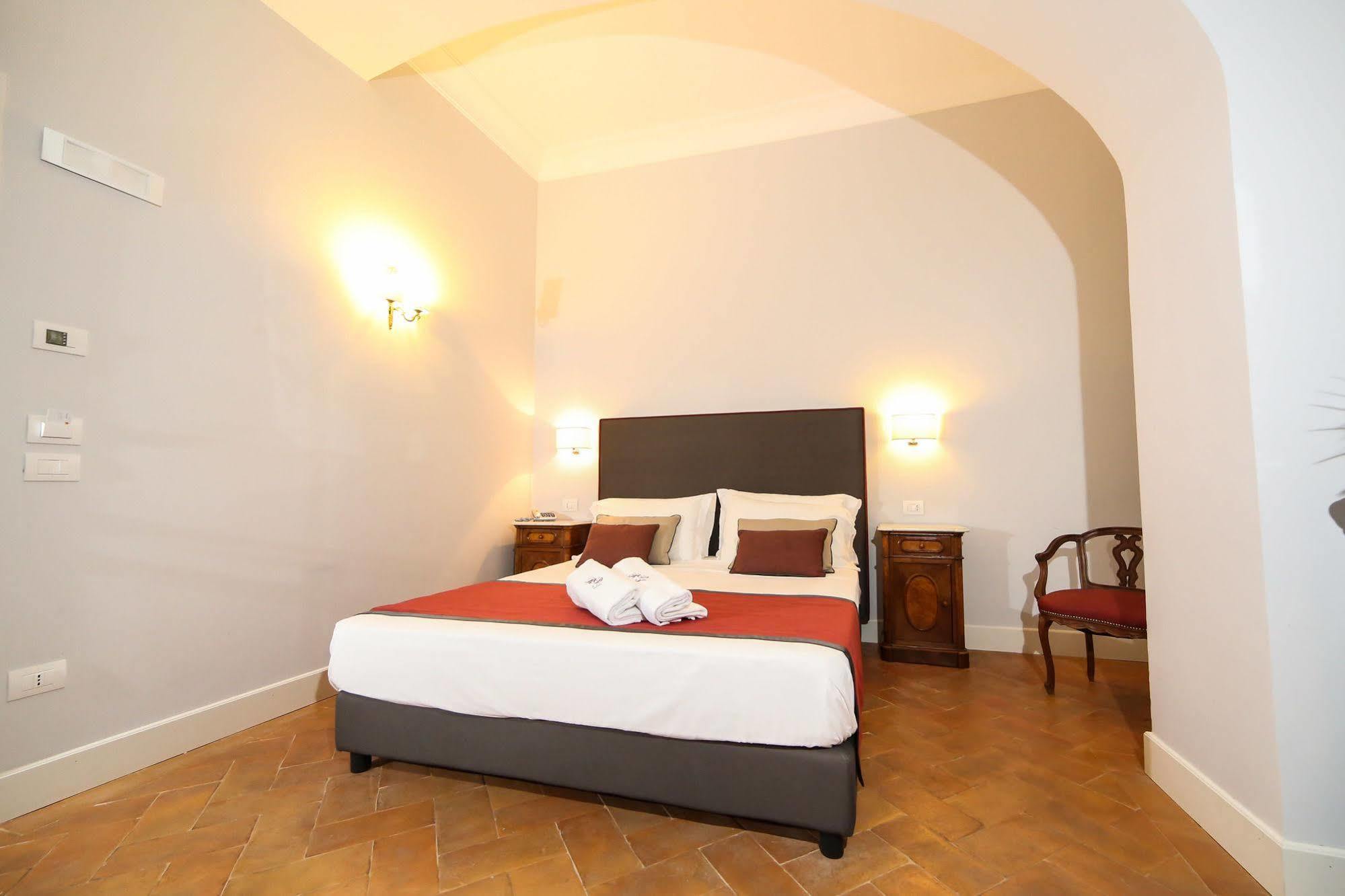 Palazzo Riario Sforza Hotel Naples Exterior photo