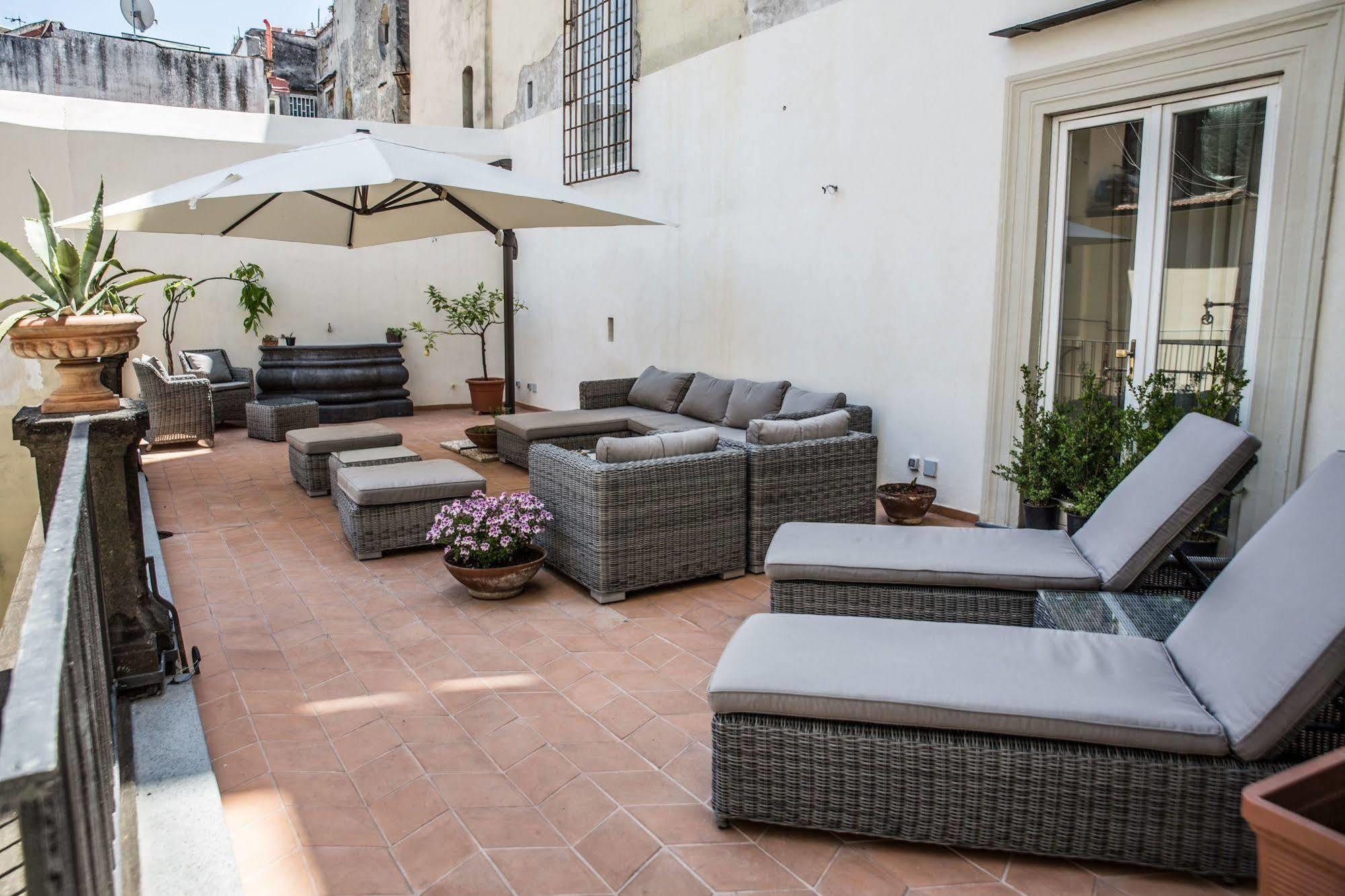Palazzo Riario Sforza Hotel Naples Exterior photo
