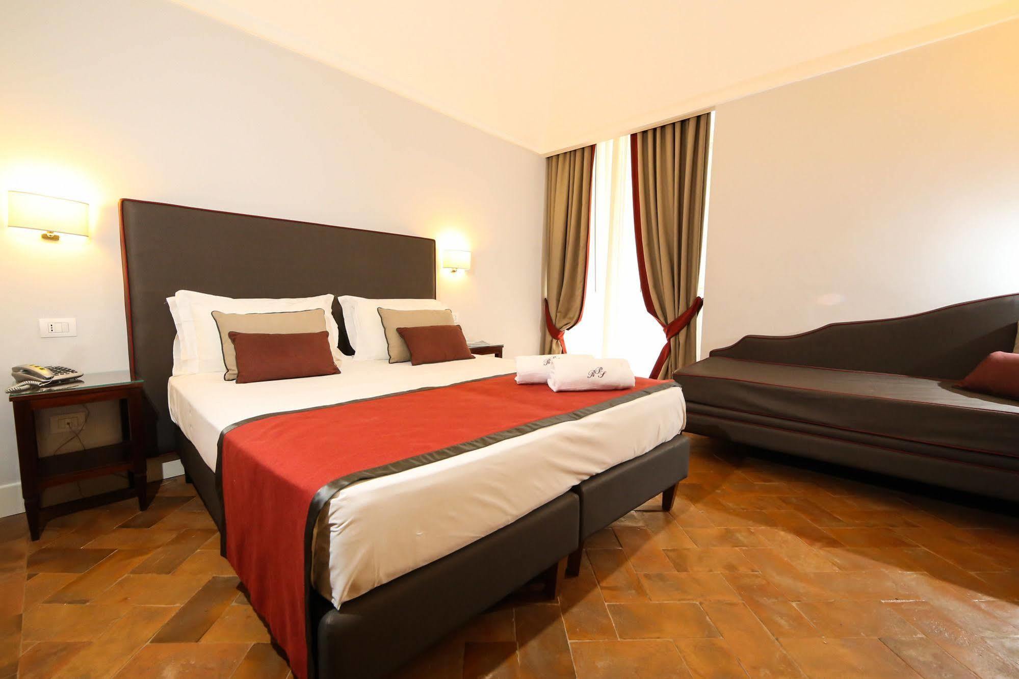 Palazzo Riario Sforza Hotel Naples Exterior photo