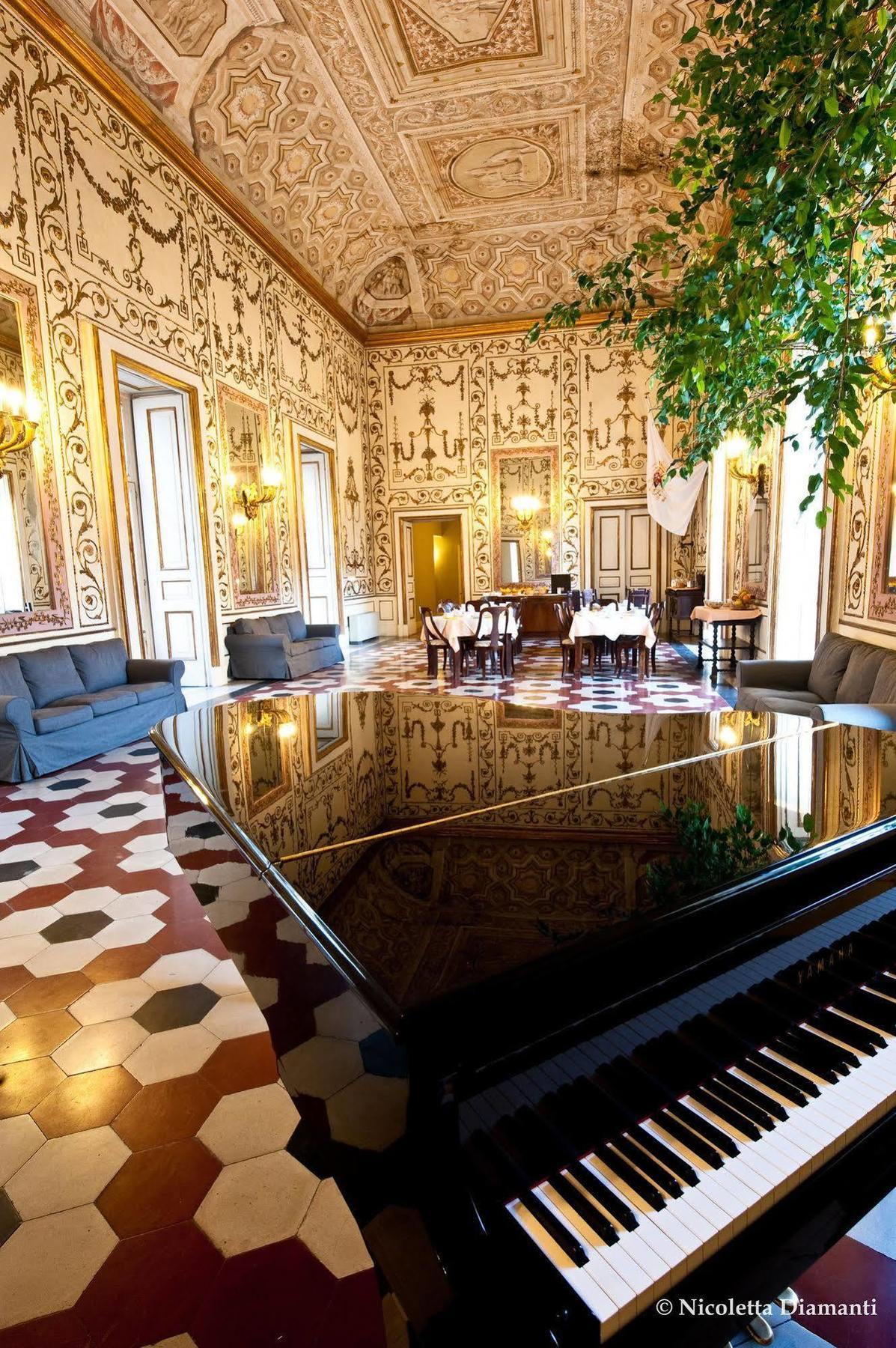 Palazzo Riario Sforza Hotel Naples Exterior photo